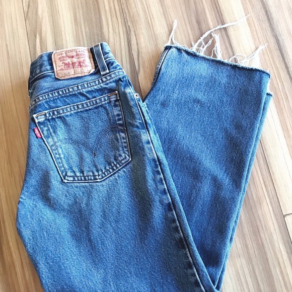 Vintage Levi jeans size 26. Amazing condition - Picture 3 of 3